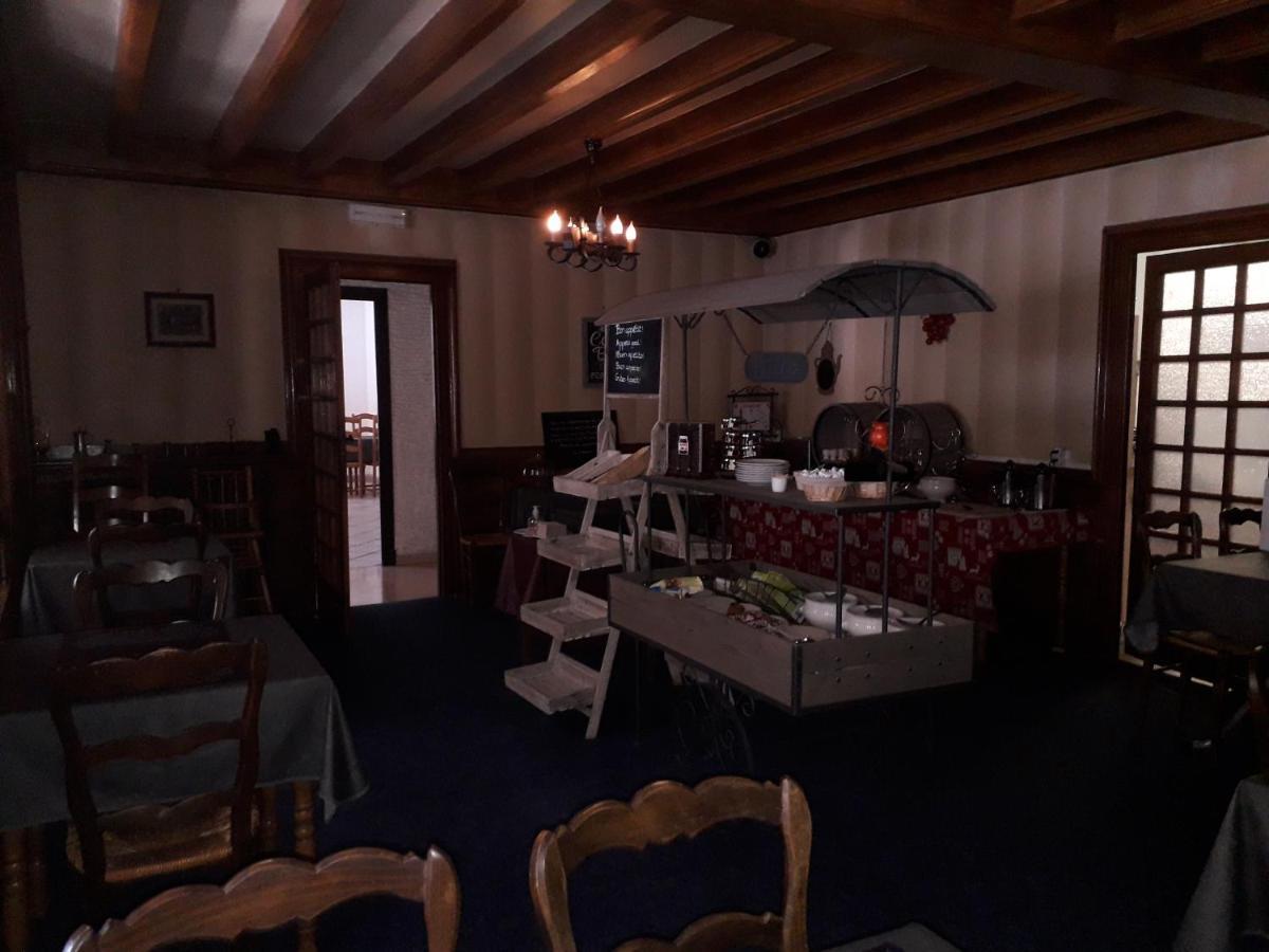 Hotel Restaurant Le Traineau Clelles Екстериор снимка