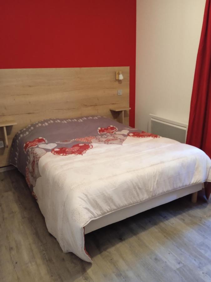 Hotel Restaurant Le Traineau Clelles Екстериор снимка
