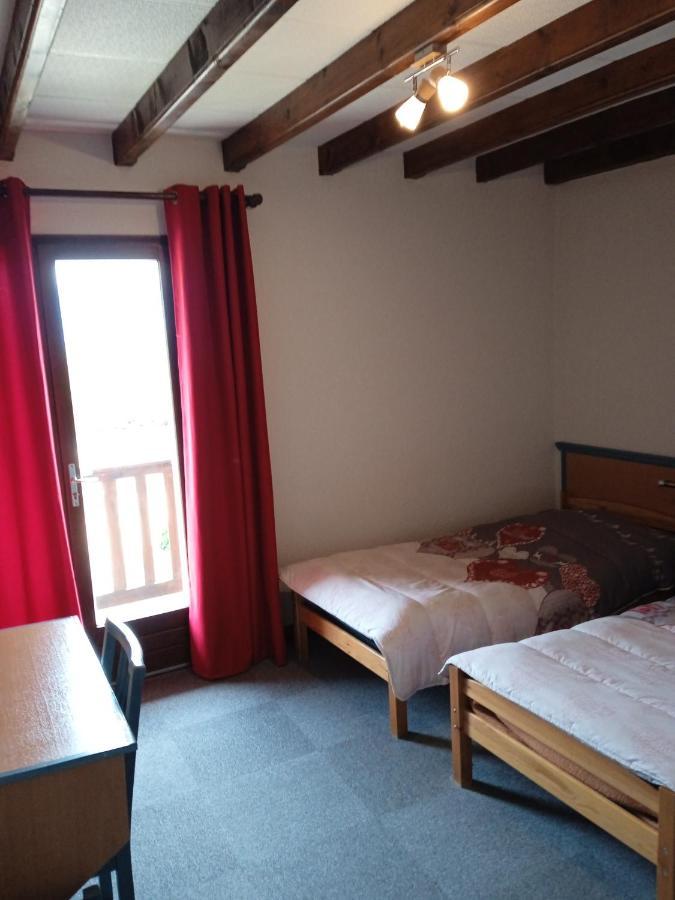 Hotel Restaurant Le Traineau Clelles Екстериор снимка
