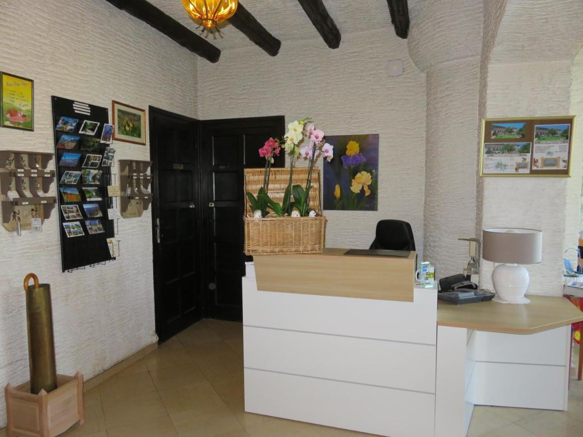 Hotel Restaurant Le Traineau Clelles Екстериор снимка