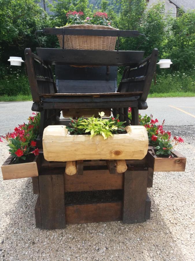 Hotel Restaurant Le Traineau Clelles Екстериор снимка